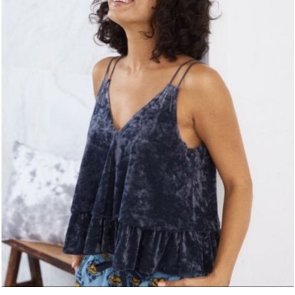 🦊 Aerie Dark Grey Velvet Camisole - Picture 1 of 7